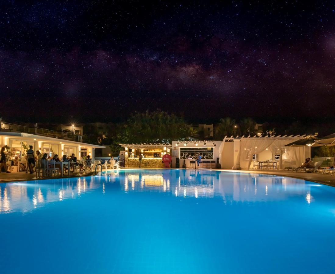 Charm Beach Hotel Акярлар Екстериор снимка