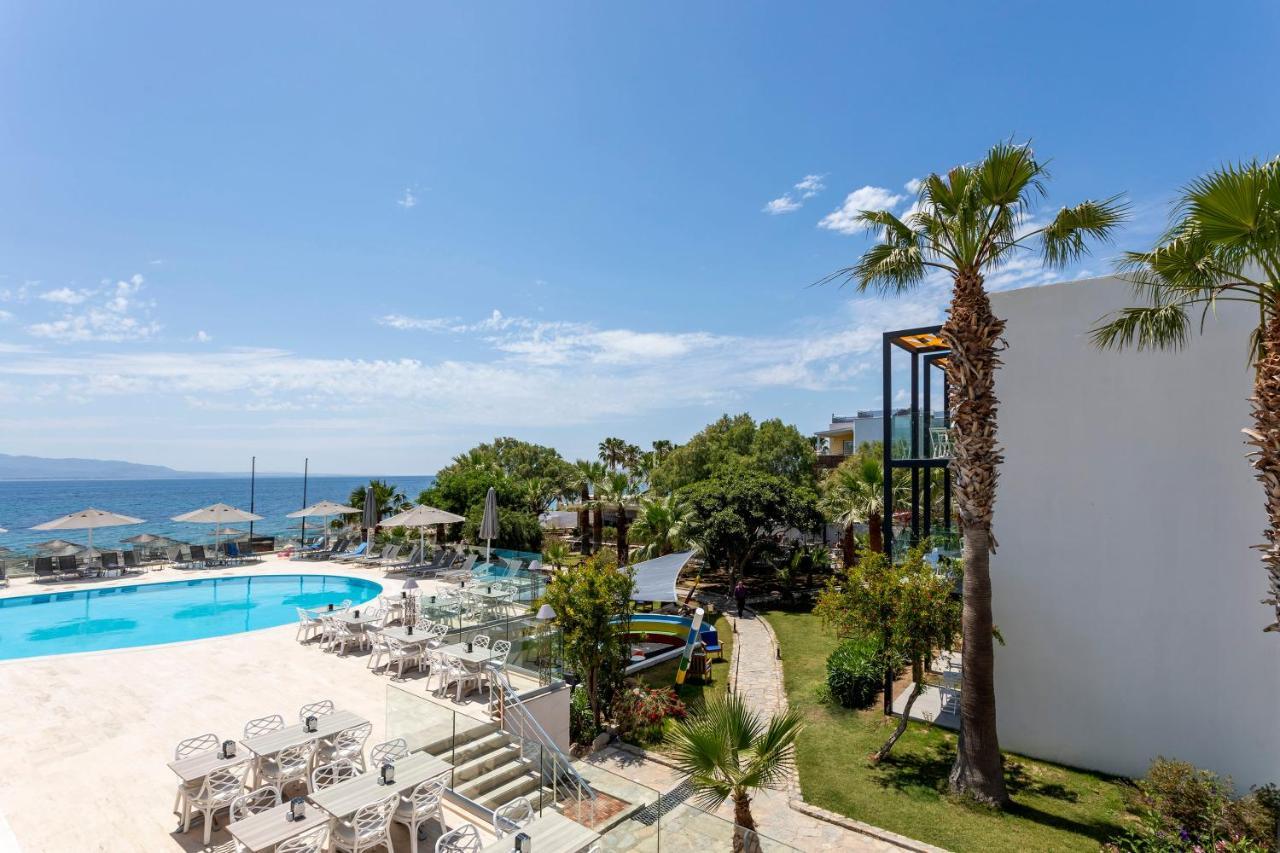Charm Beach Hotel Акярлар Екстериор снимка